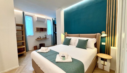 Double Room, Ensuite, City View