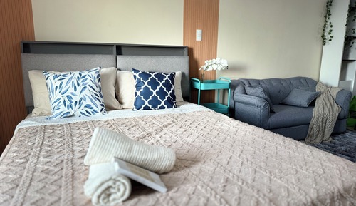 Studio Suite, City View