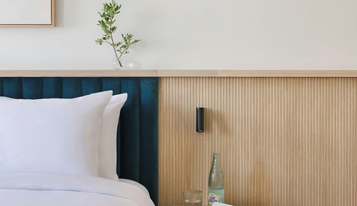 Studio, 1 King Bed, City View