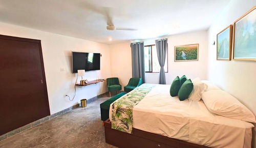 Design Room, Multiple Beds, Private Bathroom