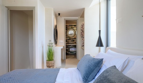 Superior Two Bedroom Suite with Outdoor Jetted Tub