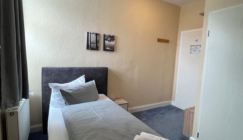 Single Room, Non Smoking, Courtyard View