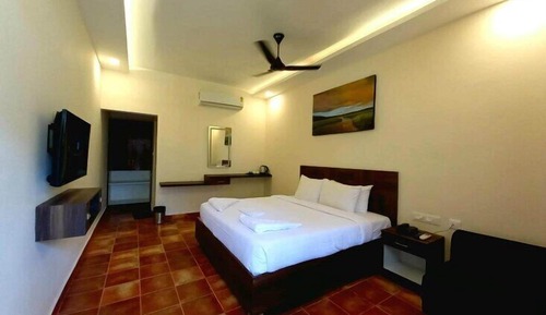Royal Room