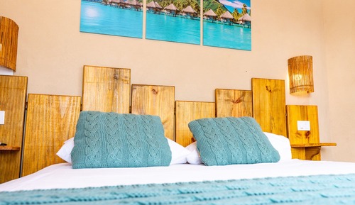 Deluxe Cabin, Partial Sea View