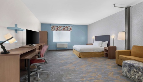 Studio Suite, 1 King Bed, Accessible (Roll-In Shower)