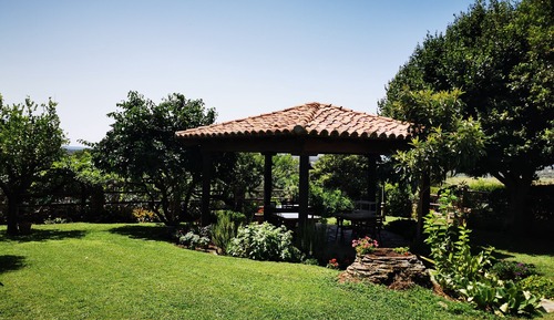 Traditional Double Room, Garden View