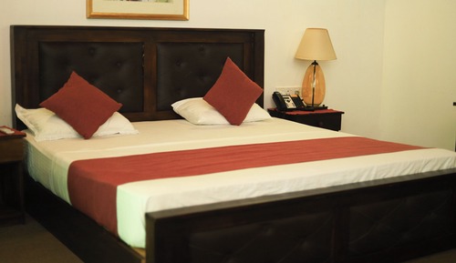 Deluxe Double Room, Garden View