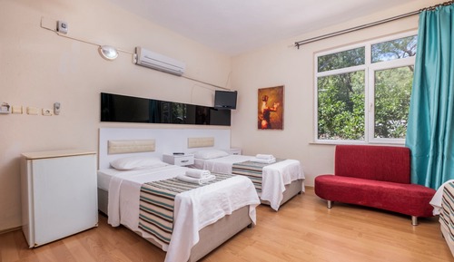 Family Quadruple Room, Courtyard View