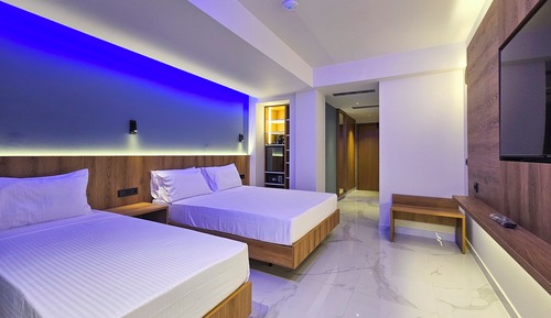 Deluxe Triple Room