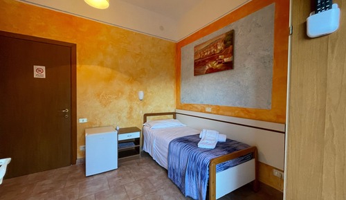 Classic Single Room