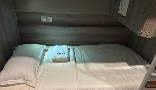 Lower Decker in Female Room (Ensuite)