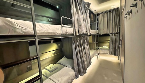 Private Ensuite Room for 6 Pax