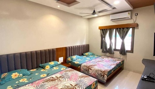 Deluxe Quadruple Room