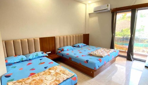 Deluxe Triple room