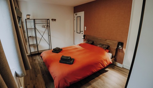 Room, Courtyard View