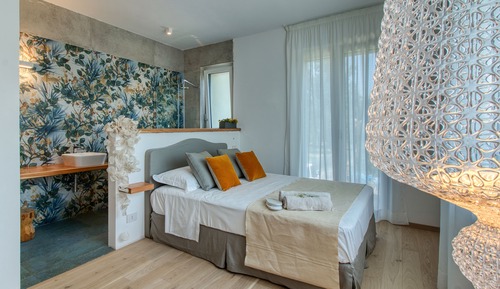 Deluxe Double Room, Balcony, Garden View