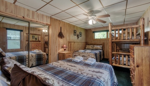 Family Cabin, 2 Bedrooms, Beachside