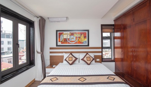 Business Apartment, Courtyard View