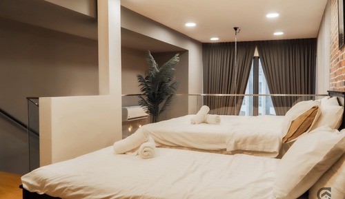 Deluxe Apartment