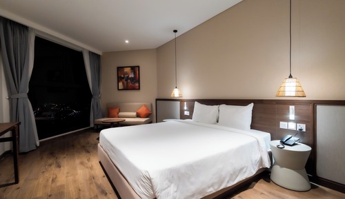Luxury Double Room Single Use, 1 King Bed with Sofa bed, Sea View, Sea Facing
