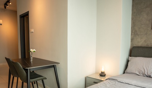 Economy Studio