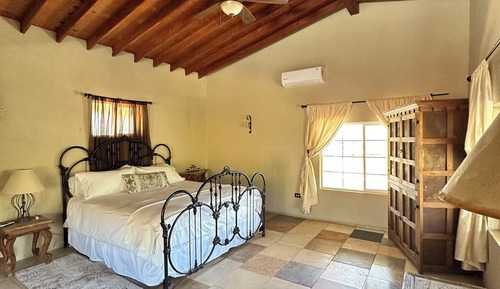 Superior Suite, Vineyard View