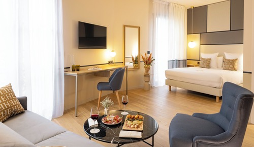 Premium Room