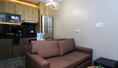 Apartment (402)