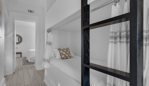 Condo, Multiple Beds, Patio, Partial Ocean View (Emerald Hill 30)