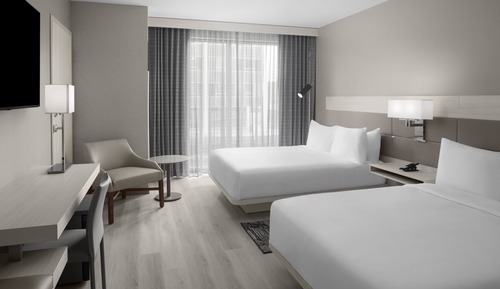 Room, 2 Queen Beds, Corner (Mobility Accessible, Tub)