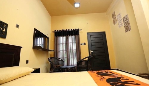 Basic Double Room, Garden View