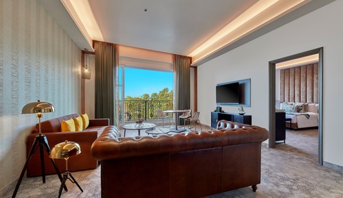 Superior Suite, Balcony (Nature View Suite with Balcony)