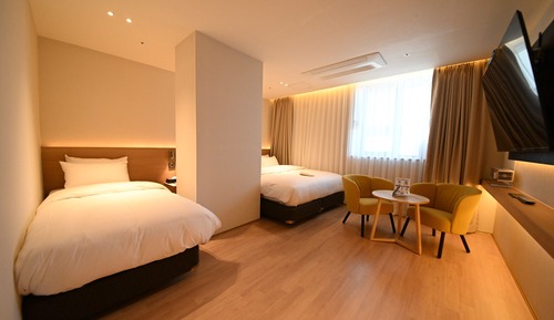 Superior Twin Room