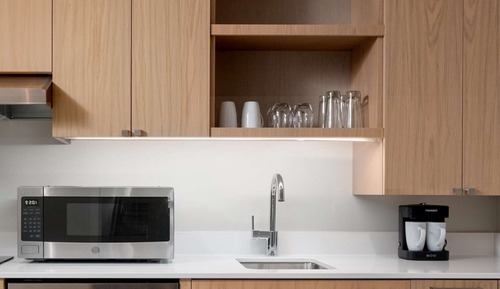 Suite, 1 King Bed, Accessible (Roll-In Shower, Efficiency)