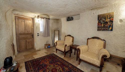 Superior Double Room, 1 King Bed, Hot Tub, Courtyard View