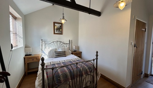 Comfort Double Room, Ensuite, Courtyard View