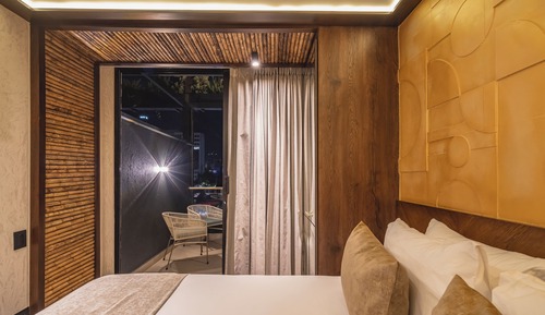 Premium Suite