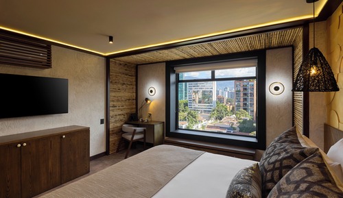 Deluxe Suite