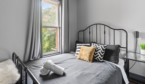 Deluxe Suite, 3 Bedrooms, Bathtub, Courtyard Area