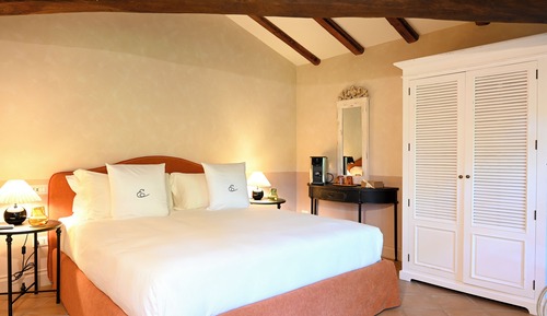 Room (Initiale)