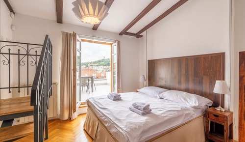 Apartment, Terrace (701)