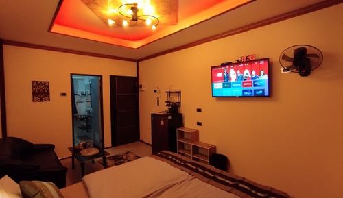 Economy Room