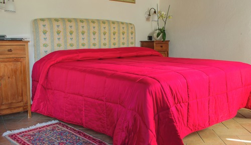 Traditional Apartment, Valley View