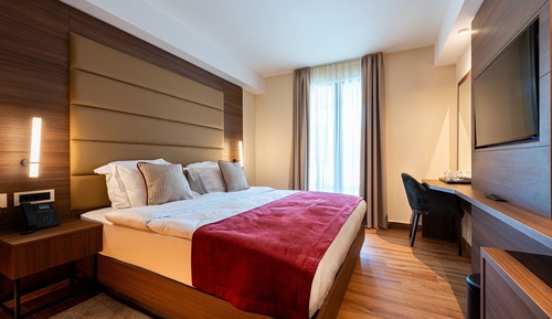 Standard Double Room, Balcony, Lake View