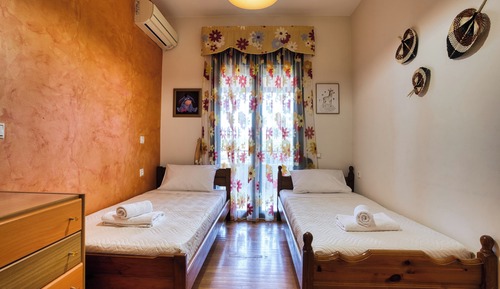 House, 3 Bedrooms, Kitchen