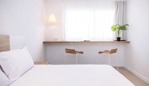 Studio, Sea View