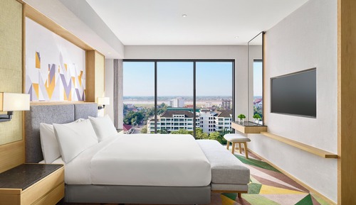 Suite, 1 Bedroom, Kitchenette (Mekong View, Washer/Dryer)