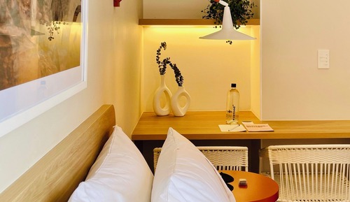 Apartment (309)