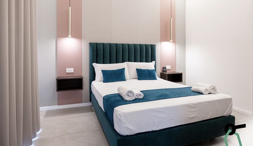 Deluxe Room, 1 King Bed