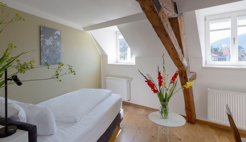 Basic Single Room, Non Smoking (External Bathroom)